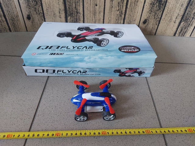 auto z napędem  ze śmigłami 12cm