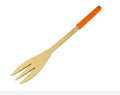 widelec owalny  drewno z silikonową rączką  09058