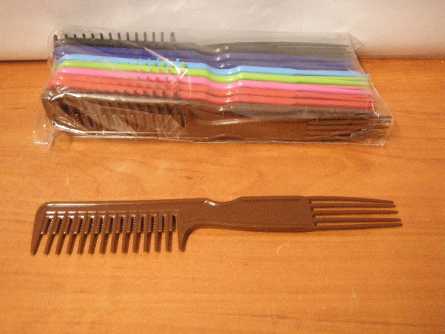 grzebienie 20szt z ząbkami  do tapirowania18,5cm 6646