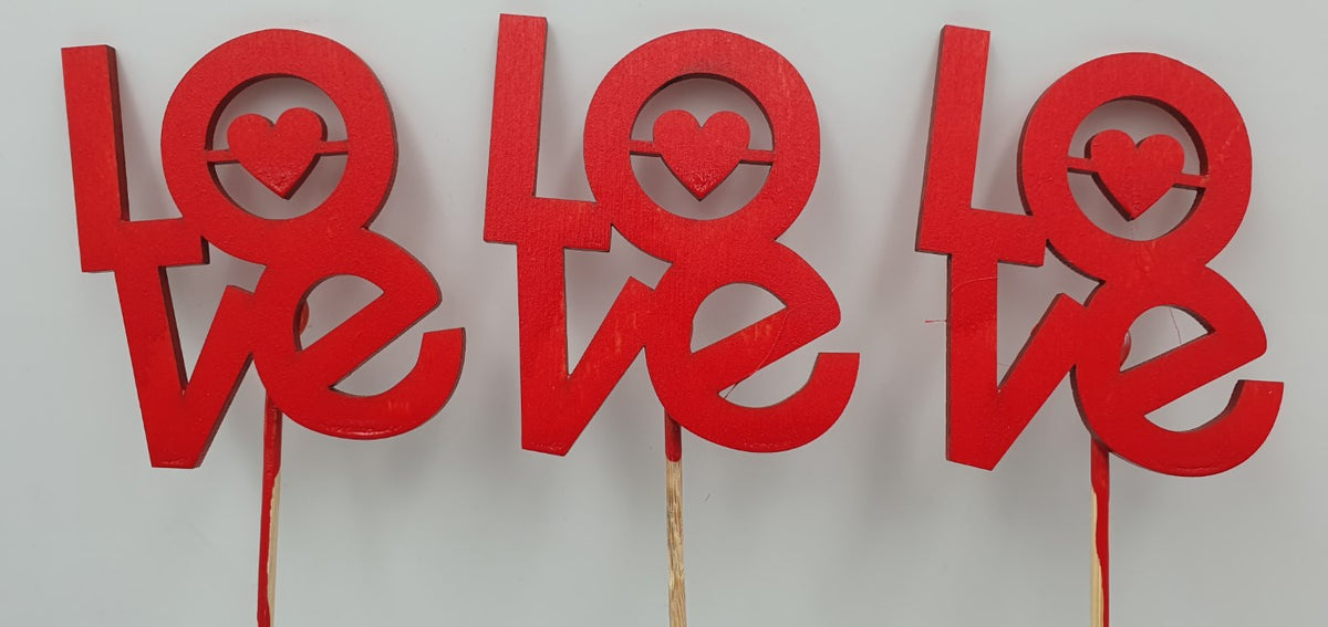 pik drewniany z napisem "Love" serce   3szt.