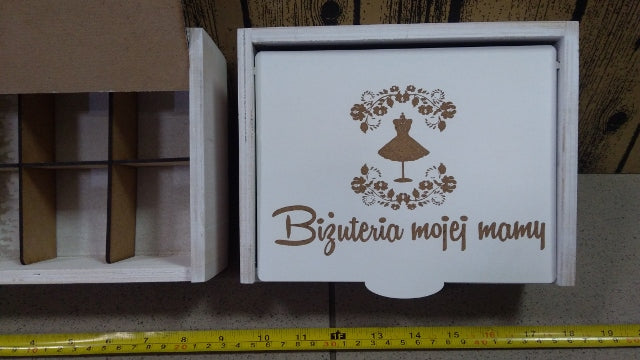 szkatułka niezbędnik BIŻUTERIA MOJEJ MAMY