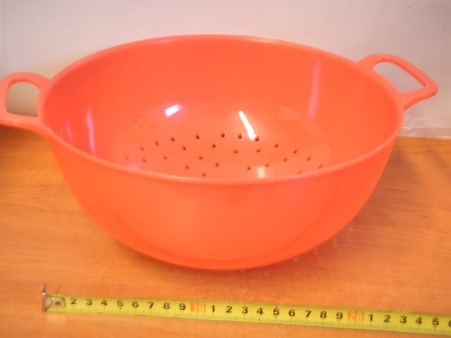 durszlak plastikowy z uchwytami Ł004