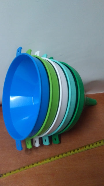 lejek plastikowy max fi-200mm