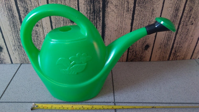 konewka plastikowa 2L  z kwiatkiem