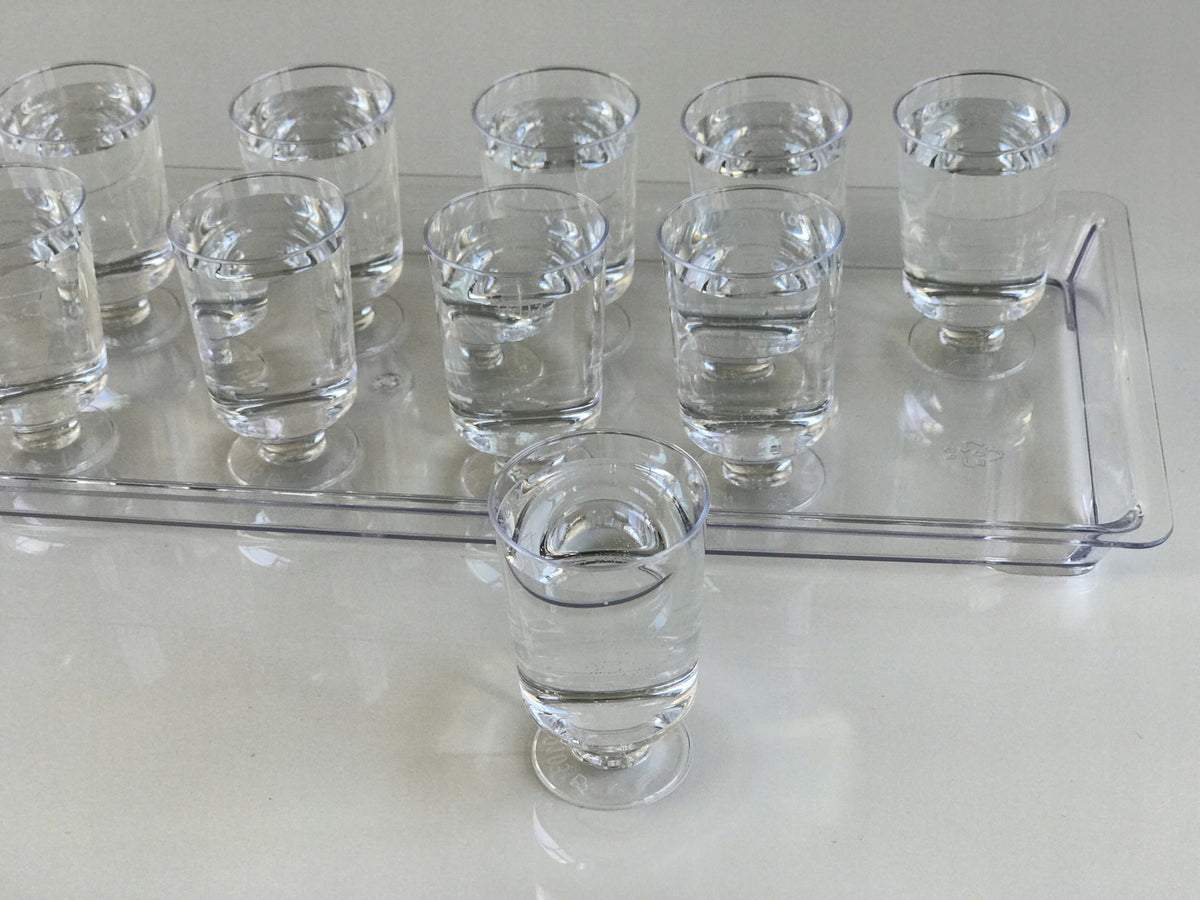 kieliszki 50ml. plastikowe na stopce 20szt 33-40