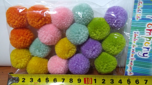 pompony 18szt. MIX KOLOR | PM-0028