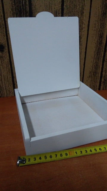 szkatułka drewniana  dla babci biała 21x21x5,5cm