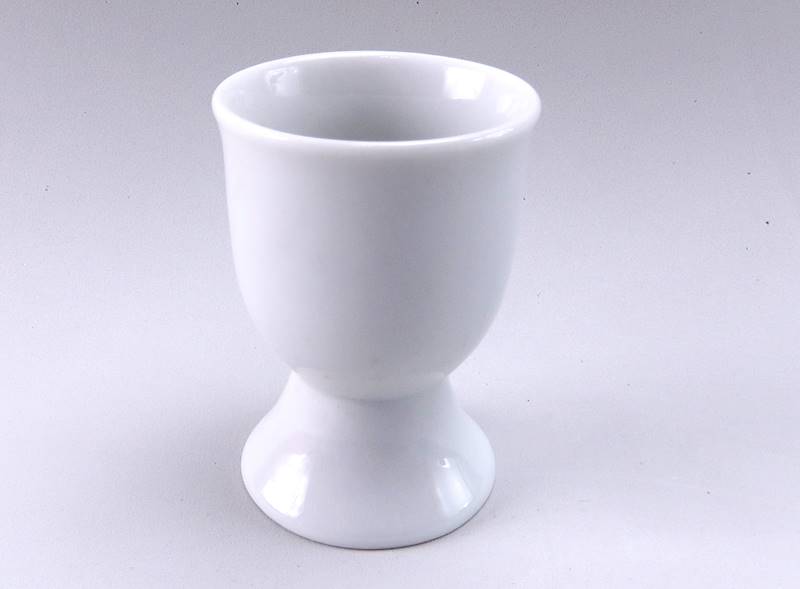 kieliszek  ceramiczny na jajka  5 x 7cm biała porcelana