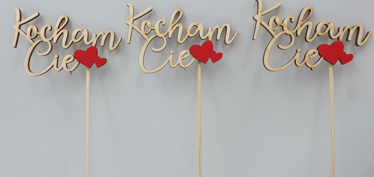 pik drewniany  z napisem " Kocham Cię" serca  3szt.