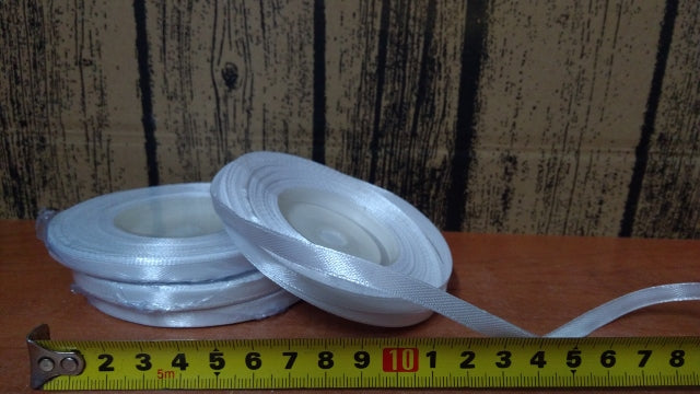 wstążka satynowa 6mmx32m BIAŁA 4szt. | AX06-01