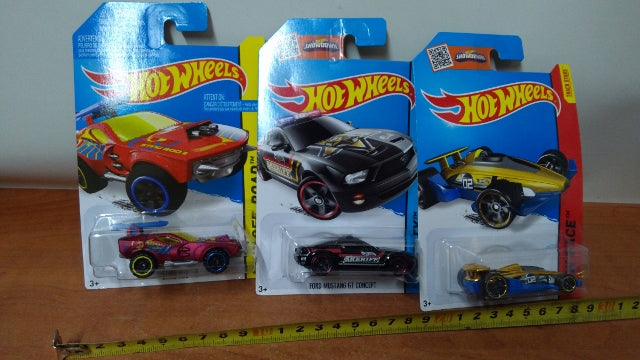 auto metalowe HOT WHEELS DNG93