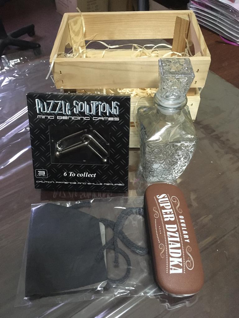 skrzynka + prezenty dla Babci
